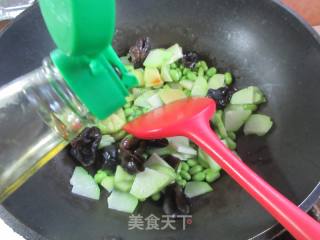 黑木耳毛豆炒佛手瓜的做法步骤：9