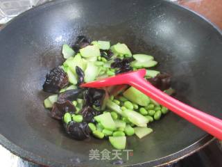 黑木耳毛豆炒佛手瓜的做法步骤：12