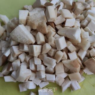 杏鲍菇烧肉丸的做法步骤：2