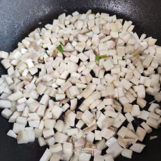 杏鲍菇烧肉丸的做法步骤：5