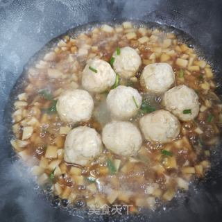 杏鲍菇烧肉丸的做法步骤：8