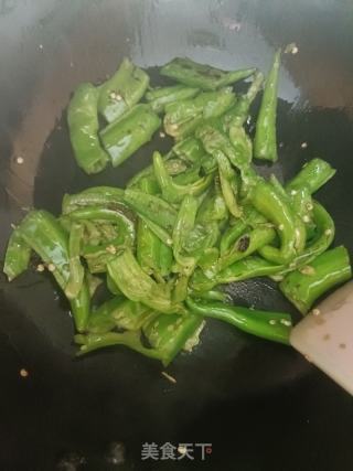 虎皮辣椒的做法步骤：4