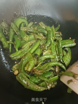 虎皮辣椒的做法步骤：5
