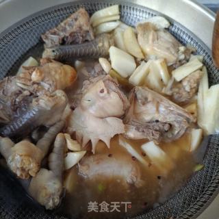 莲藕玉米炖公鸡的做法步骤：16