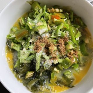 裙带菜炒蛋的做法步骤：4