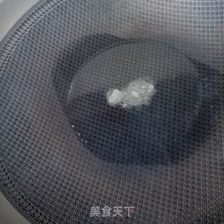 鸡翅花肉烧笋干的做法步骤：10