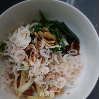 大葱虾皮拌油渣的做法步骤：7