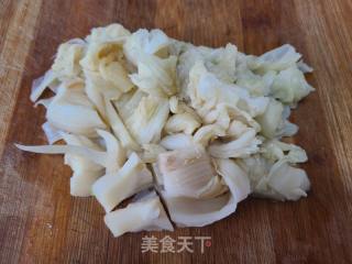 五花肉炖酸菜粉条的做法步骤：3