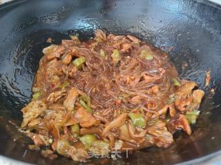五花肉炖酸菜粉条的做法步骤：6