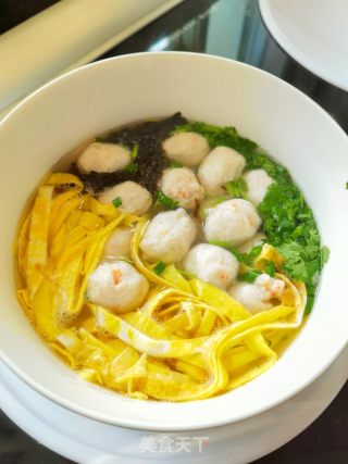 虾滑丸蛋皮汤的做法步骤：4