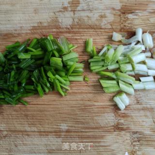 葱香芋艿的做法步骤：2