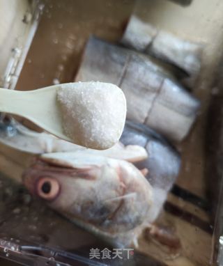 香煎马友鱼的做法步骤：2