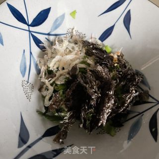 酸汤荷包蛋的做法步骤：3