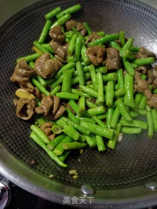 卤肥肠炖豆角的做法步骤：12