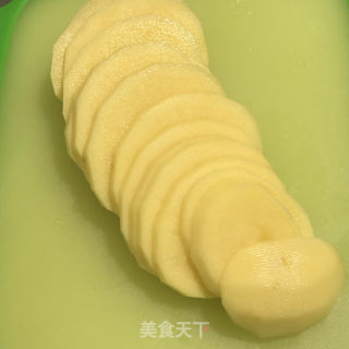 土豆泥蛋卷的做法步骤：1