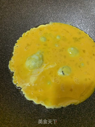 雜錦叉燒鰻魚粒炒飯的做法步骤：4