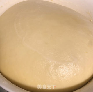 葱花饼的做法步骤：2