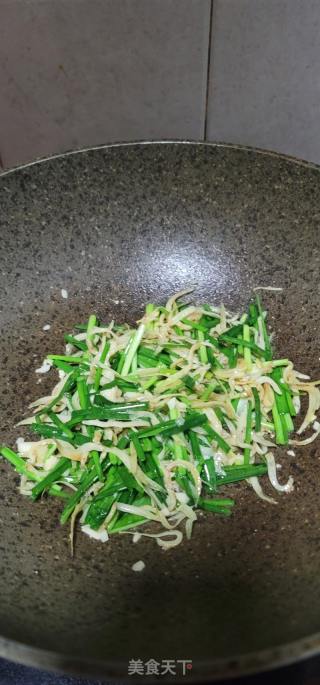 韭菜炒银鱼仔的做法步骤：6