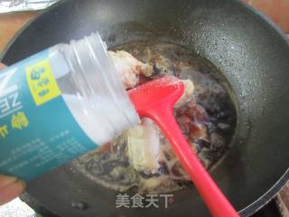 红烧鸡翅根排骨的做法步骤：9