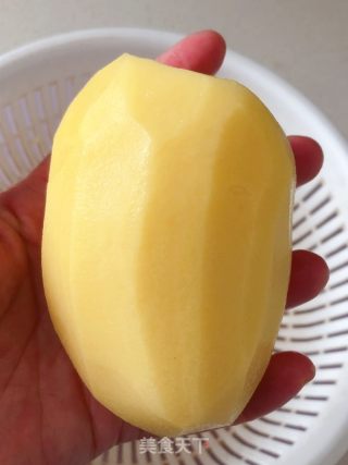 土豆饼的做法步骤：1