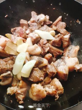 红烧羊排的做法步骤：3