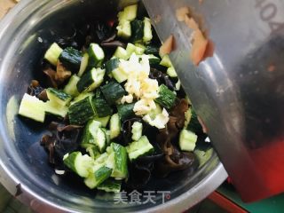 木耳拌黄瓜的做法步骤：4
