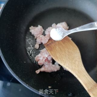 肉沫鸡枞花卤菠菜面的做法步骤：3