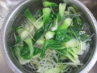 绿豆芽青菜拌荞麦饼皮的做法步骤：6