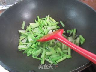 鲍鱼炒芹菜的做法步骤：7