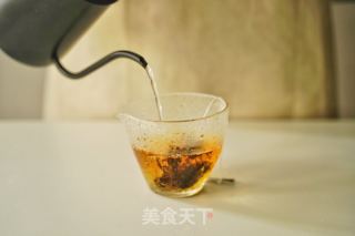 海盐红石榴茶的做法步骤：2