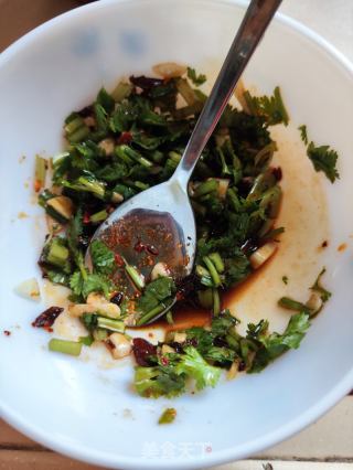蒜香白水蛋的做法步骤：8
