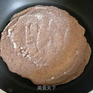 全麦煎饼的做法步骤：3