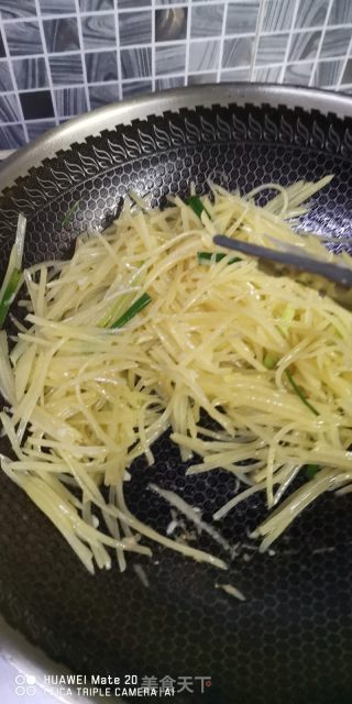 清炒土豆丝的做法步骤：9