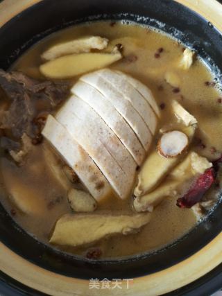荔浦芋头煲牛板筋的做法步骤：11