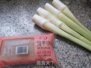 魔芋块烧茭白的做法步骤：1
