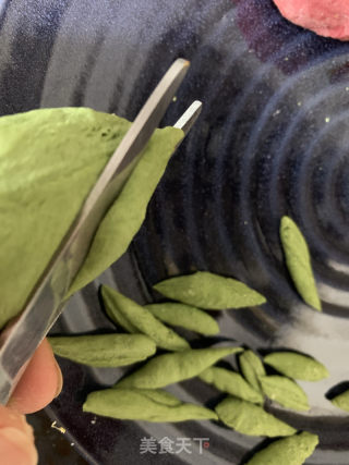 芝麻醬拌剪面的做法步骤：5