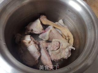 养生鸡汤的做法步骤：1