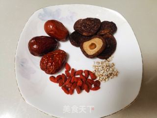 养生鸡汤的做法步骤：3