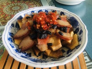 豆腐干蒸腊肉的做法步骤：9