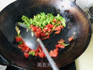 鸡蛋辣子西红柿拌面的做法步骤：6