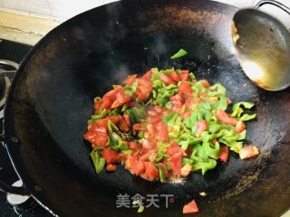 鸡蛋辣子西红柿拌面的做法步骤：8