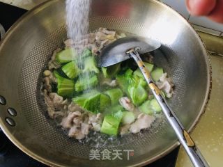 芥兰肉片汤的做法步骤：7