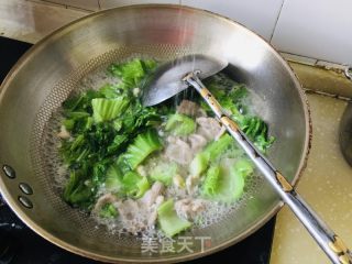 芥兰肉片汤的做法步骤：9