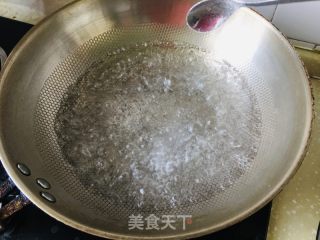 油渣炒小白菜的做法步骤：3