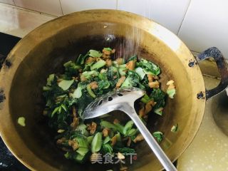 油渣炒小白菜的做法步骤：11