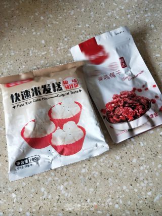 蔓越莓米发糕的做法步骤：1