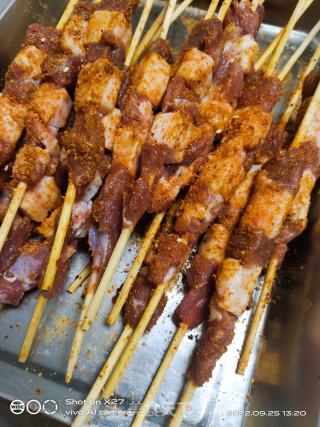 烤羊肉串的做法步骤：1