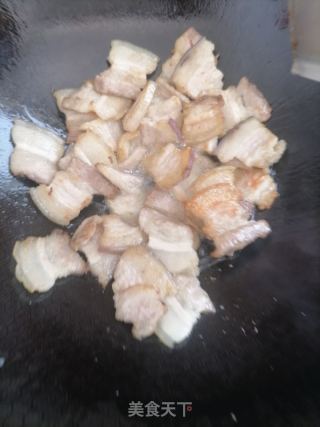 回锅肉的做法步骤：5