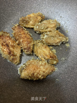 金沙鹹蛋黃雞翅的做法步骤：4