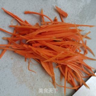 鸡胸肉拌香菜的做法步骤：2